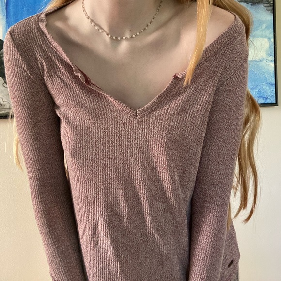 Hollister Long Sleeve - Picture 3 of 6